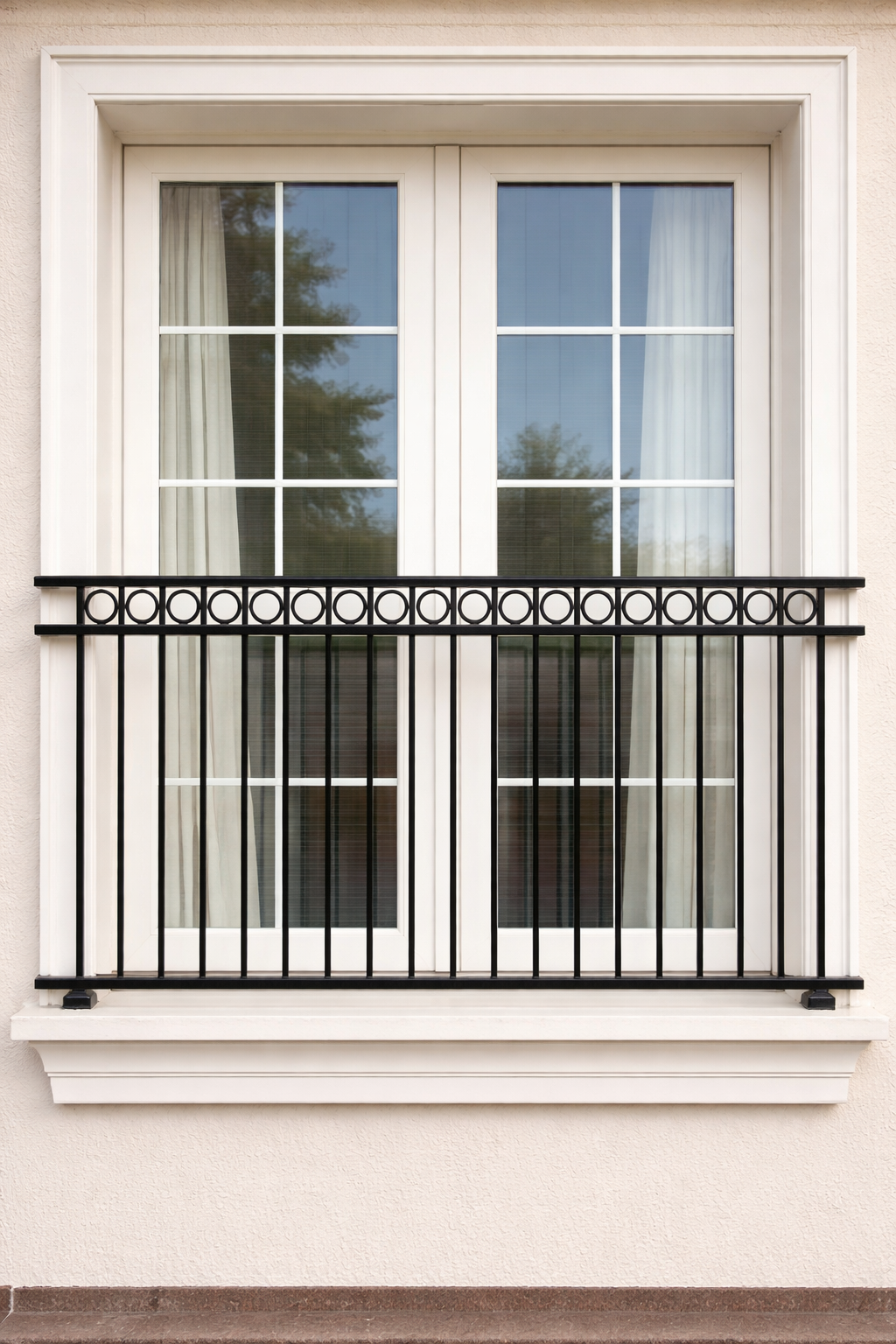 Juliet balconies