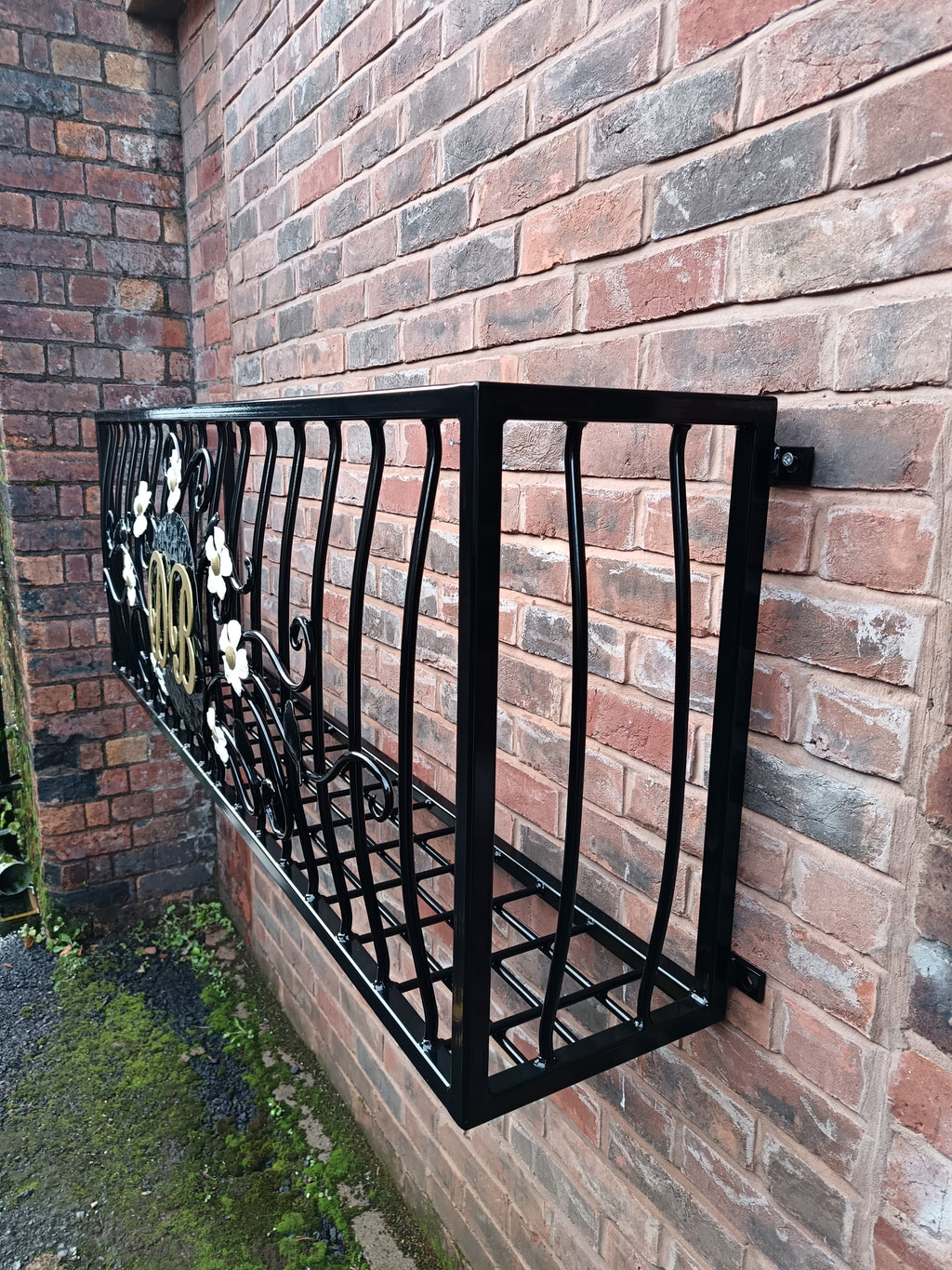 Hand Forged Metal Wall Planter Basket - Elegant Scroll Design - Personalised. 41