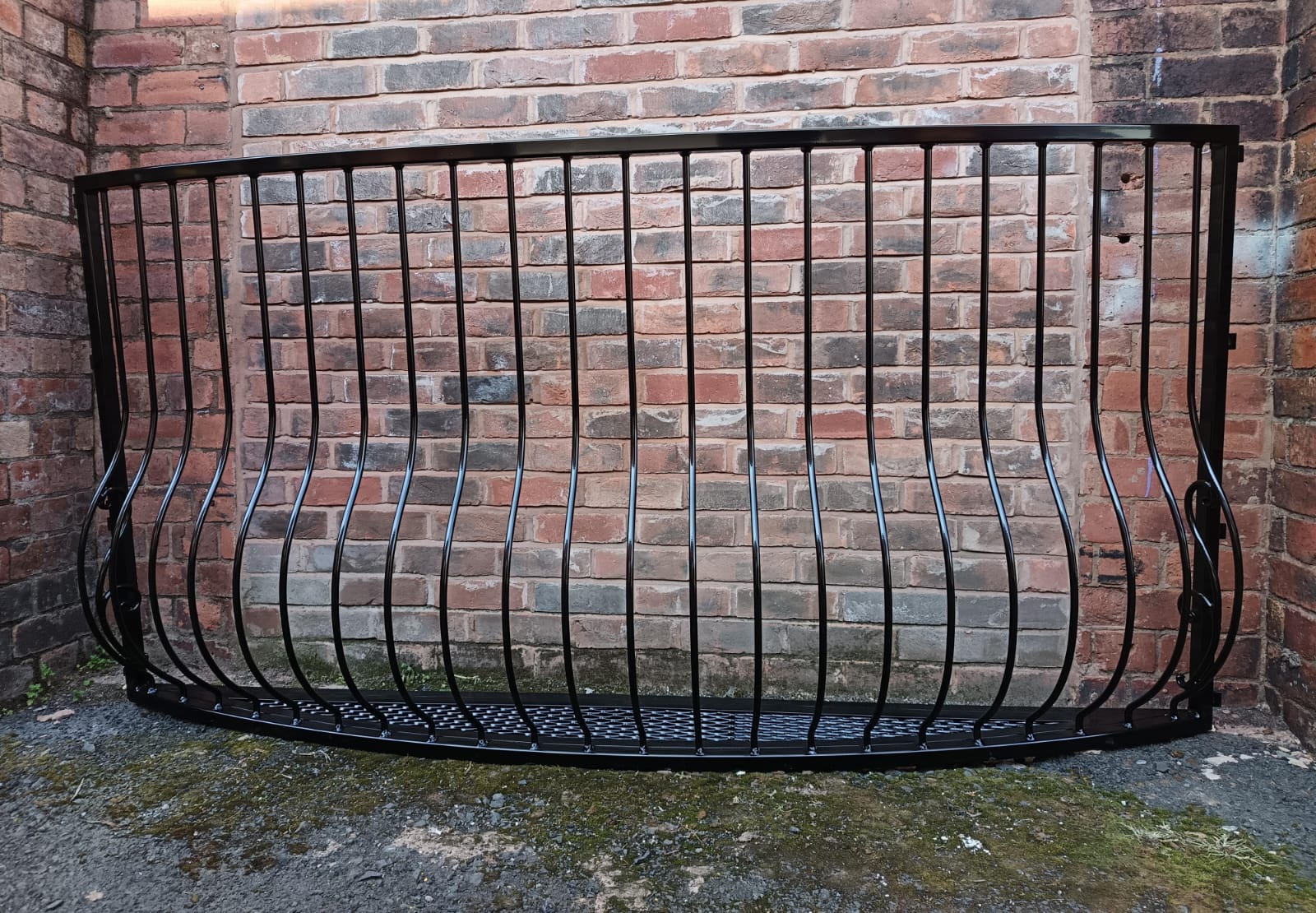 Bespoke Wrought Iron Juliet Balcony with Mesh Floor. 18