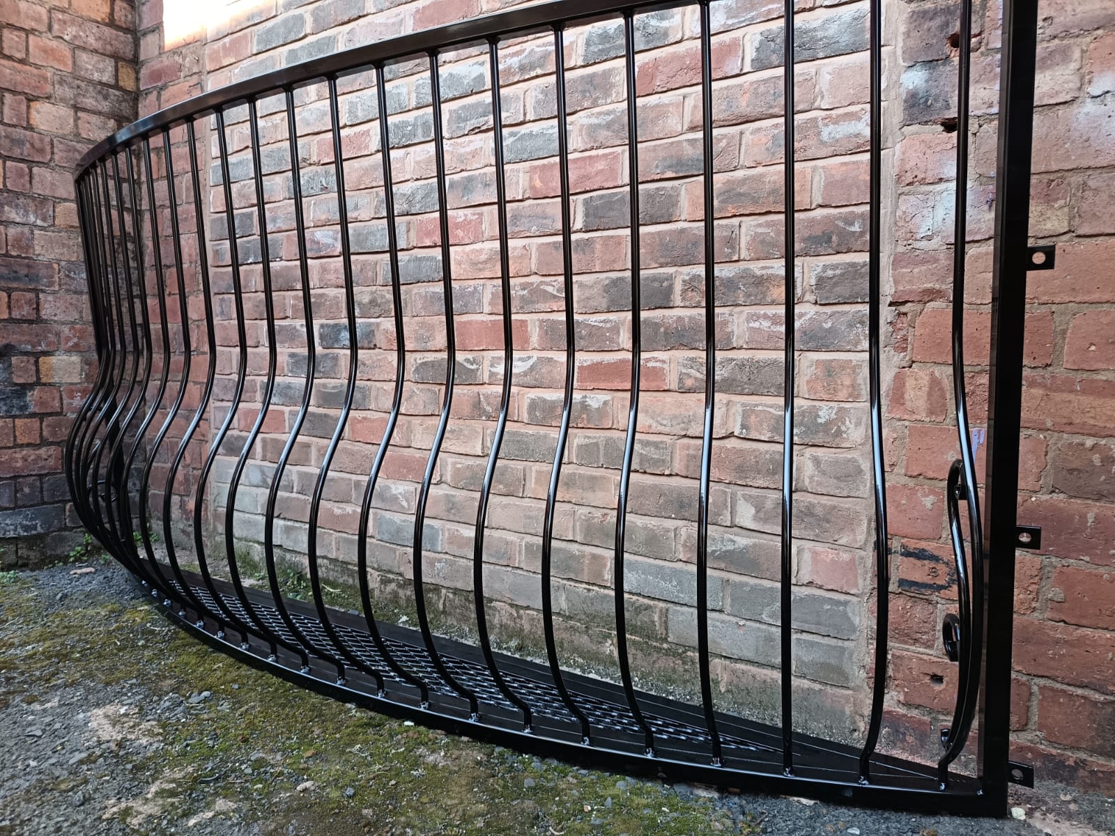 Bespoke Wrought Iron Juliet Balcony with Mesh Floor. 18