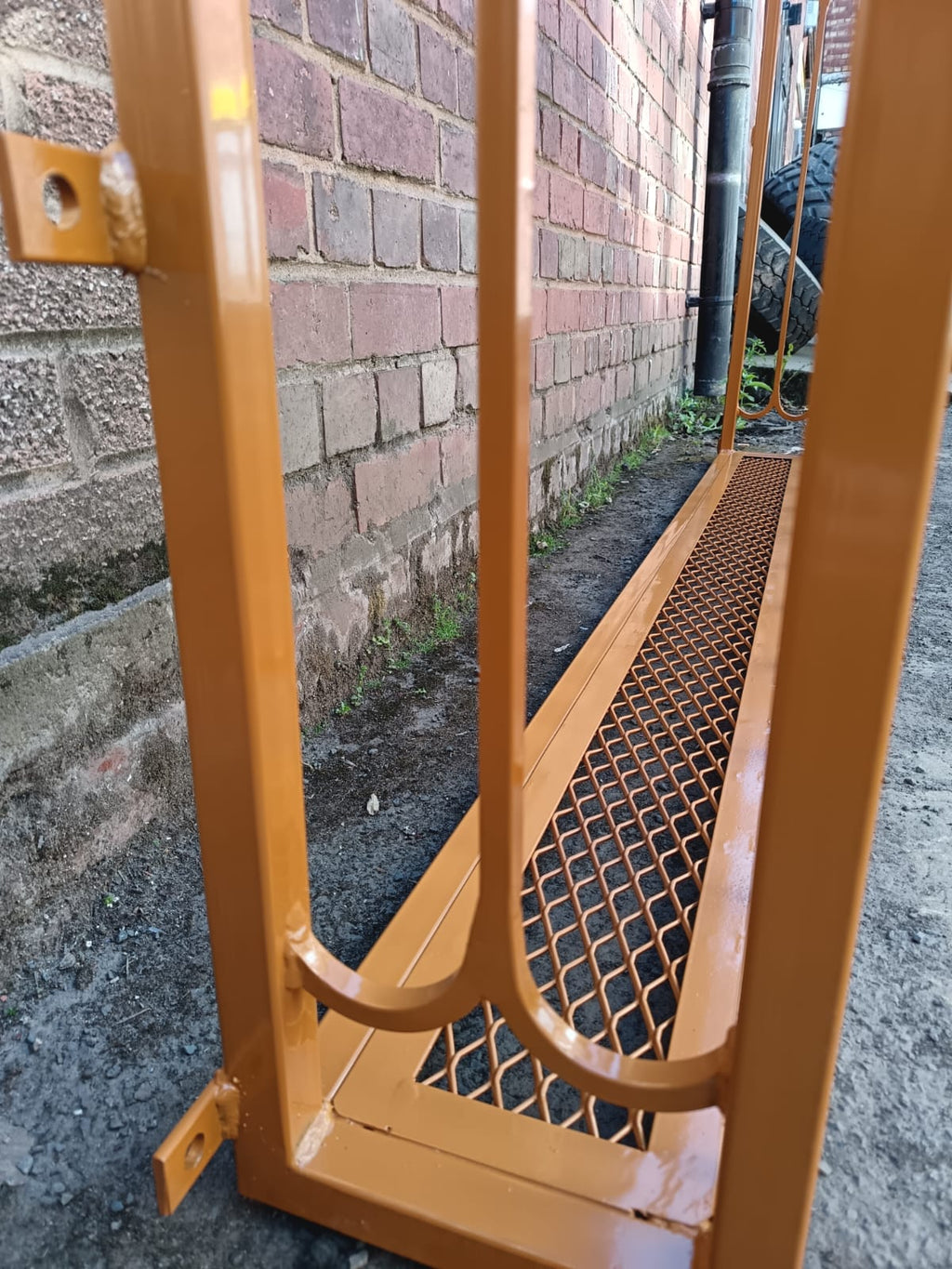 Made to Measure Juliet Balcony with Mesh Floor. 19