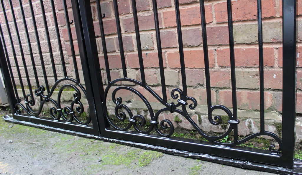 Hand Forged Wrought Iron Driveway Gate - Angel Design. 37
