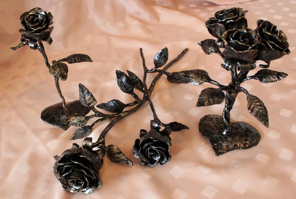 Hand forged metal wrought iron roses