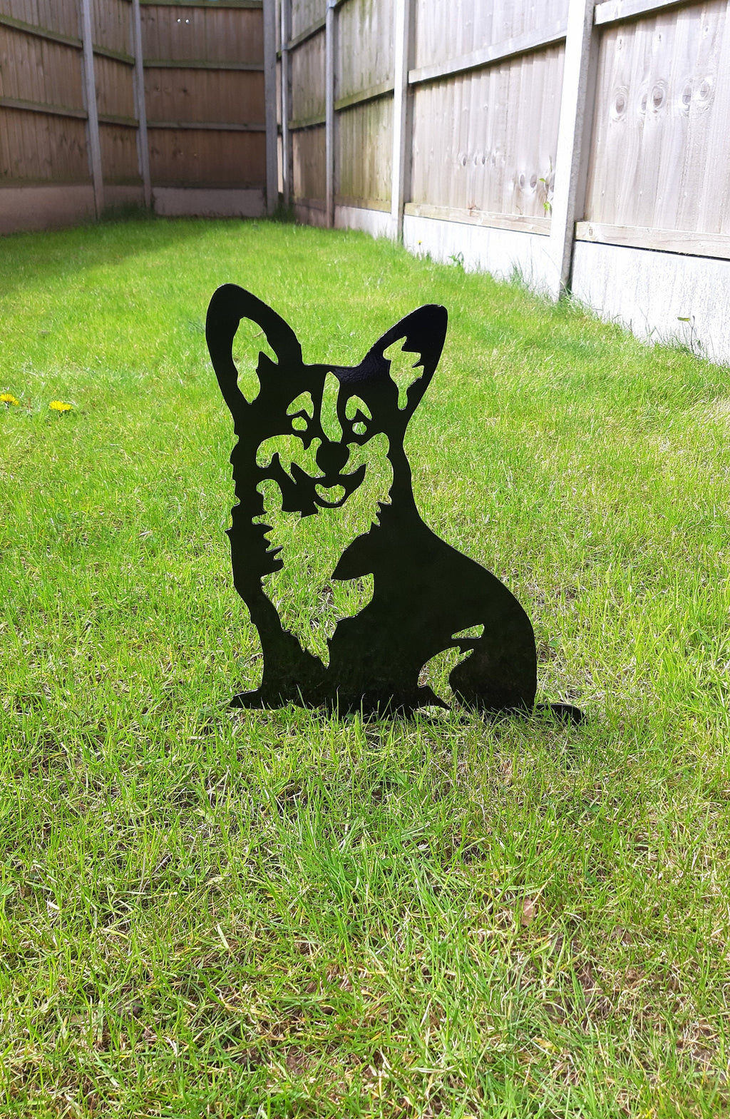 Metal Garden Decor - Corgi Dog. 18
