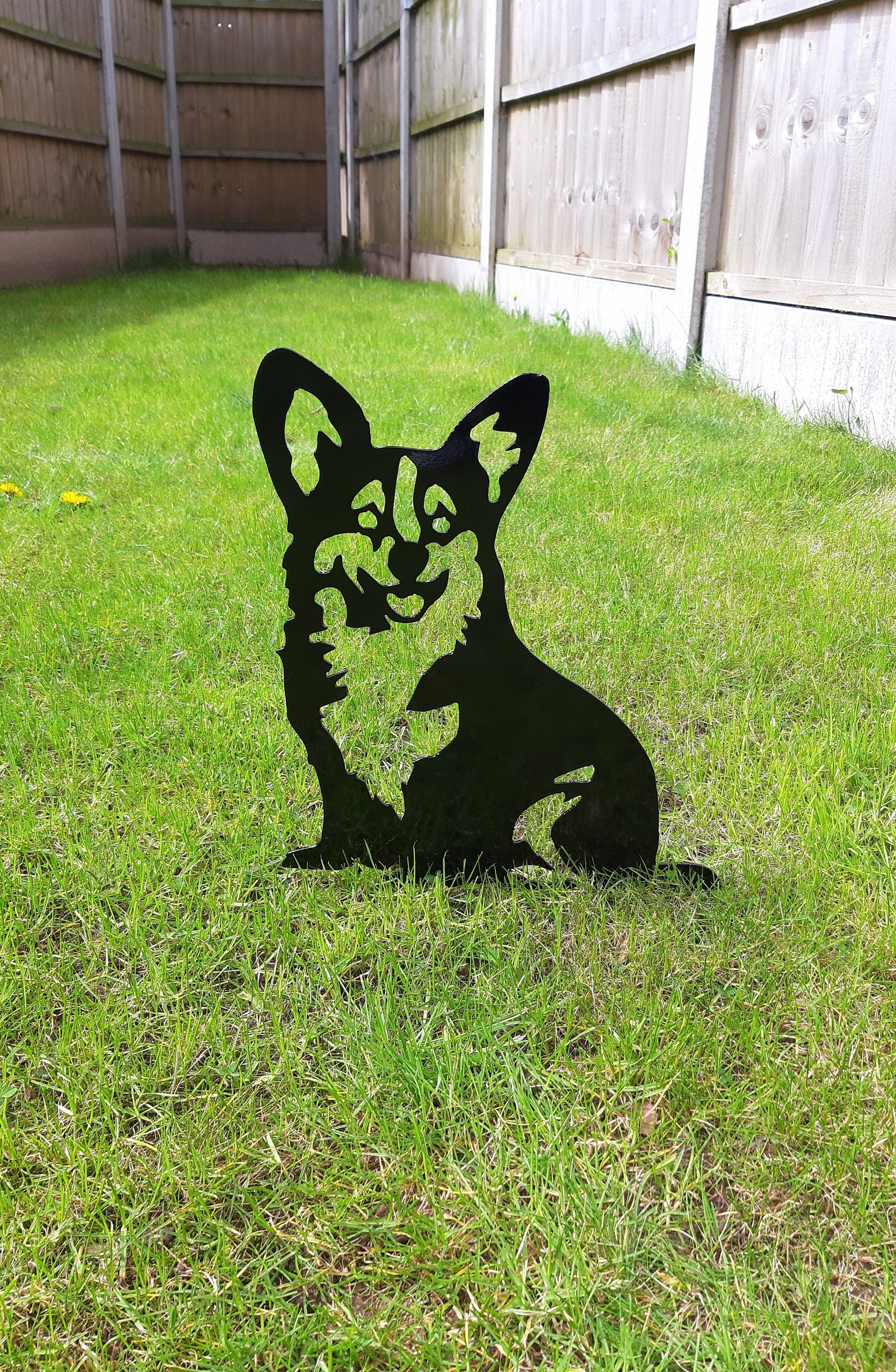 Metal Garden Decor - Corgi Dog. 18