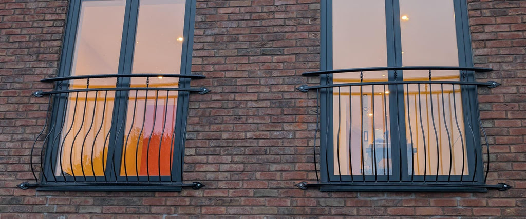 Traditional Made to measure Metal Juliet balcony. 4